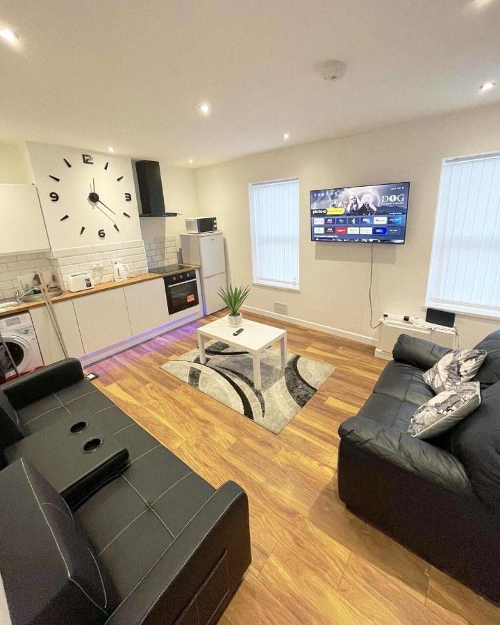 Ak Serviced Apartments - Exclusive Two-Bedroom Apartment Cardiff Buitenkant foto