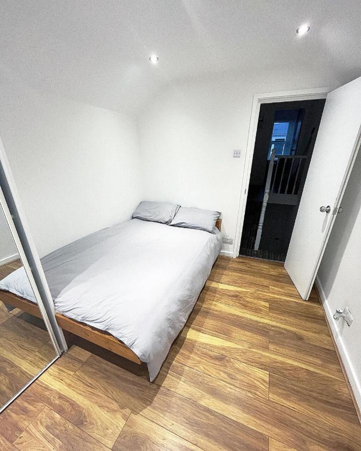 Ak Serviced Apartments - Exclusive Two-Bedroom Apartment Cardiff Buitenkant foto